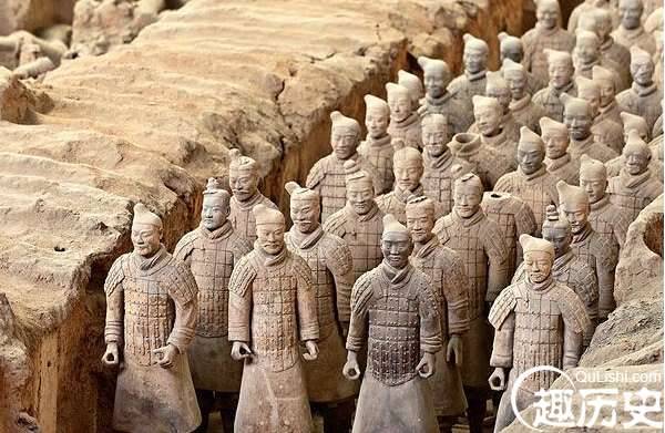 千古一帝秦始皇，该怎么正确评价他的功与过