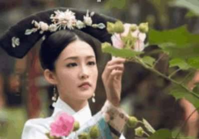 历史上寒香见的原型 乾隆皇帝的容妃,一个少数民族的姑娘