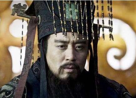 秦始皇完成统一天下后 秦始皇为什么不给皇子封地