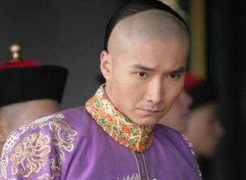 弘时为什么会被雍正开除宗籍？原因是什么