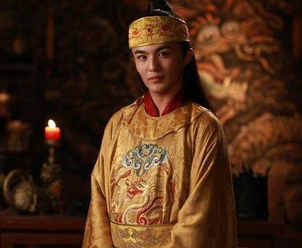 唐顺宗让位给儿子唐宪宗，背后的原因是什么？