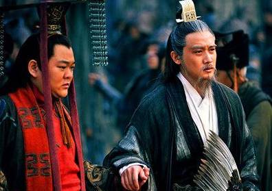 诸葛亮十年前的一件事情 造成了诸葛亮借命的失败