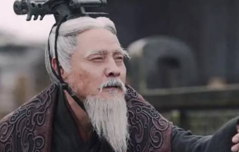 周赧王贵为周朝天子，为何会债台高筑呢？