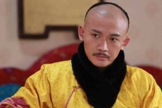 大玉儿为什么会嫁给皇太极呢?