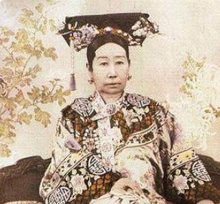 历史上慧妃富察氏是什么出身?她死后为何会以皇后规格下葬