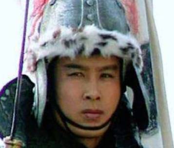 三国时期曹仁与关羽二人相比，谁的实力更强？