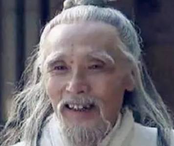 诸葛亮手中为何总是拿着一把羽扇,是怎么来的?