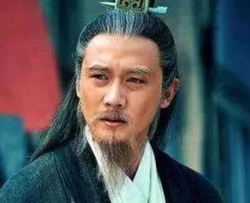 诸葛亮手中为何总是拿着一把羽扇,是怎么来的?