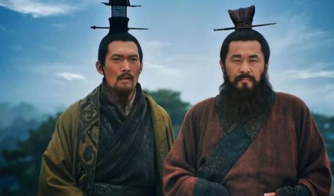 三国风云:曹操与杨彪的恩怨纠葛及杨彪的智慧善终