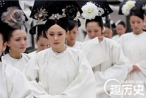 为何中国从周朝开始丧服就使用白色?丧服尚白礼俗