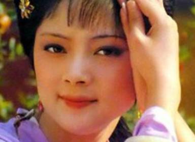 薛宝钗在潇湘馆诗社时写的诗是什么内容?有何深意