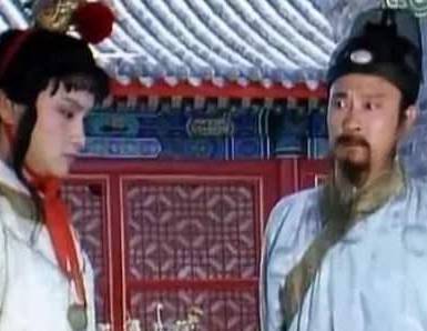红楼梦中贾政对贾宝玉是何态度?为何说是讨厌?