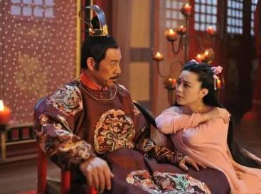 隋唐演义第71回:武才人蓄发还宫,秦郡君建坊邀宠