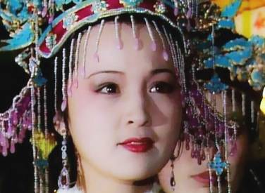 贾元春跟贾宝玉的前世渊源是什么?并不只是姐弟关系