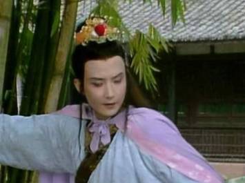 红楼梦中薛蟠的性格如何?他为何打死冯渊?