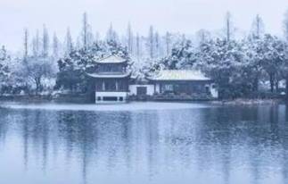 《临江仙·寒柳》描写了怎么样的心境？好梦易断，断梦难续