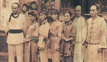 《儿女英雄传》首回:宗明义闲评儿女英雄 引古证今演说人情天理