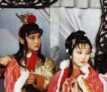 红楼梦中贾府过年时都有什么讲究?需要做哪些准备?