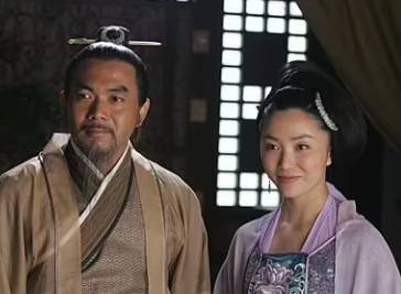 清代《白牡丹》第三十八回主要内容是什么?