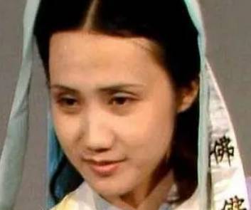 在小说红楼梦中妙玉为何是个矛盾的人?