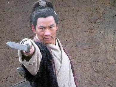 《水浒传》中的轰天雷凌振：兵器与人物解析