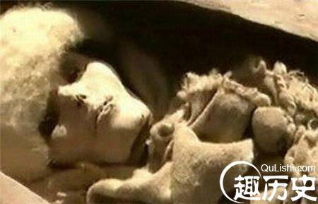 千年古墓走出活女尸 竟是玛雅人后代?