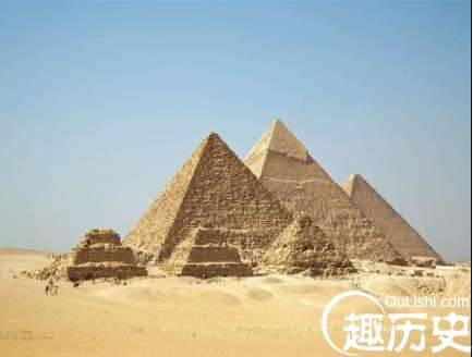 世界最古老的金字塔，比非洲埃及金字塔还要早1000年