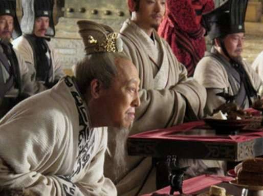 晏婴“二桃杀三士”,为什么要杀他们?理由是什么
