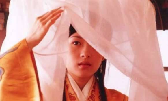 她是南北朝第一美女，前夫是皇帝，儿子也是皇帝