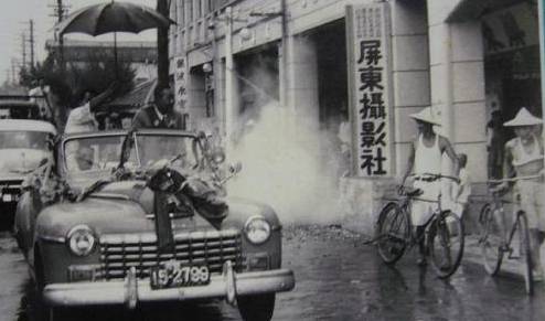 民国时期买一辆汽车要花多少钱？2700块大洋，黄包车司机不吃不喝攒20年