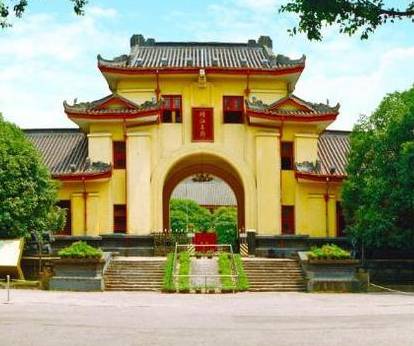明朝时期的藩王为什么总喜欢去守陵 换做是你也会去做的