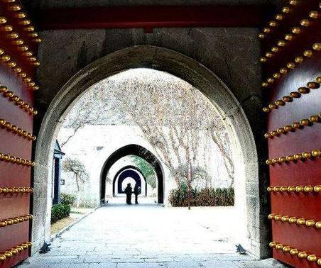 古代城门为什么要选择往里开 古人这样设计是有道理的