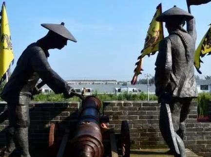 清朝只有八旗军这么一支军队吗 这支部队最早是他们的三倍