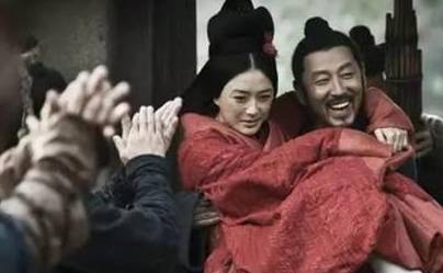 秦始皇只比刘邦大三岁 秦始皇统一天下时刘邦在做什么