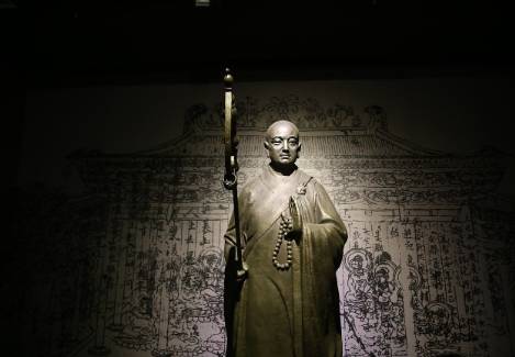 唐朝时的大雁塔里都有哪些东西？唐朝高僧玄奘为什么要修筑大雁塔？