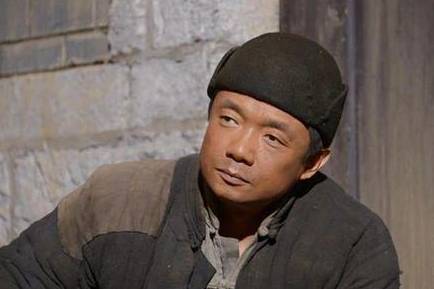 古代地主和农民之间是什么样的 地主又是如何剥削农民的