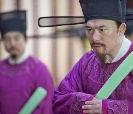 古代大臣手里拿着长板子叫什么 这个东西有什么作用
