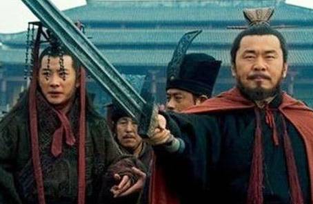 曹彰作战勇猛,为何曹丕却不给他军权呢?