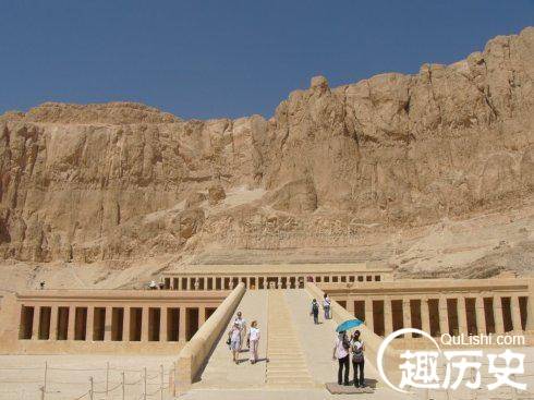 绝命咒语：挖掘金字塔的人为何一个个神秘死去？