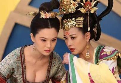 杨妃的父亲是隋炀帝，她为何要嫁给仇人李世民呢？