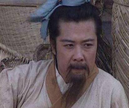 曹操真英雄,刘备伪君子 两人定义为什么差距那么大