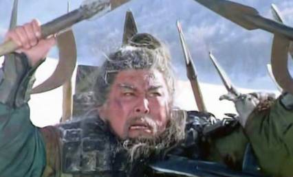 曹操早年非常弱小,他是如何一步步崛起的呢?