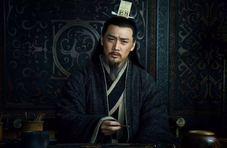 刘备去世后,诸葛亮为何没有取代平庸的刘禅?