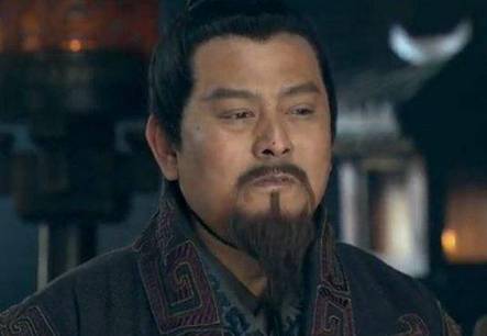 陈平孤身遭遇劫匪时,是如何巧妙逃脱的?