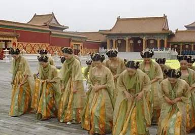 清朝宫女出宫后，为什么无人敢娶？