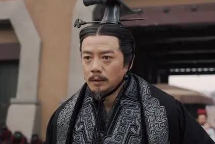 吕不韦罢相流放途中,为何因为嬴政的一封信饮鸠自尽?