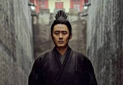 司马懿是怎么与生性多疑的曹操共处呢?