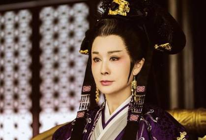 华阳夫人膝下无子,如何能稳坐太后之位呢?
