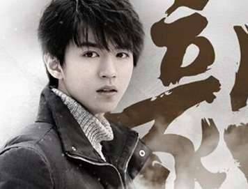 《天坑鹰猎》天坑底下吃人的怪物是什么东西？