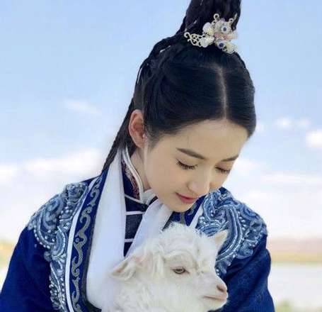 《新版倚天屠龙记》赵敏是谁演的？赵敏扮演者是谁
